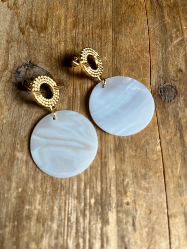IMG_4700 Boucles d'oreilles Nacre Royale